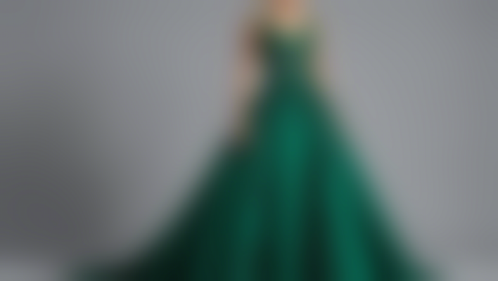découvrez nos conseils pour choisir la robe verte émeraude parfaite pour votre mariage et briller le jour j.