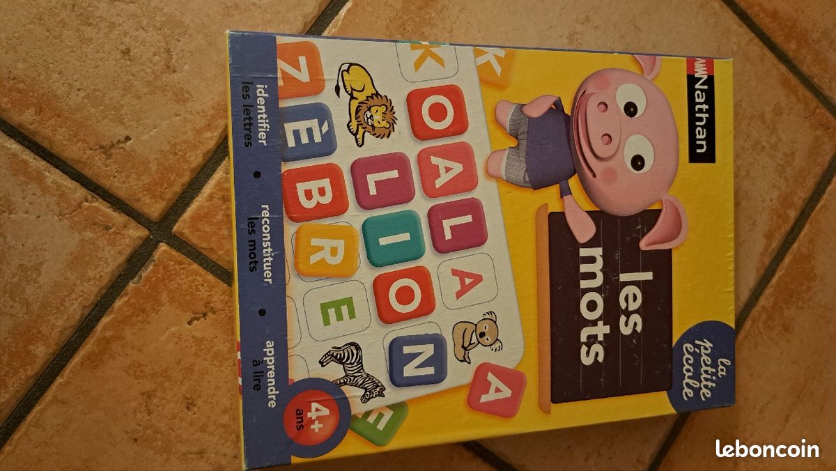 enfant apprentissage lettres