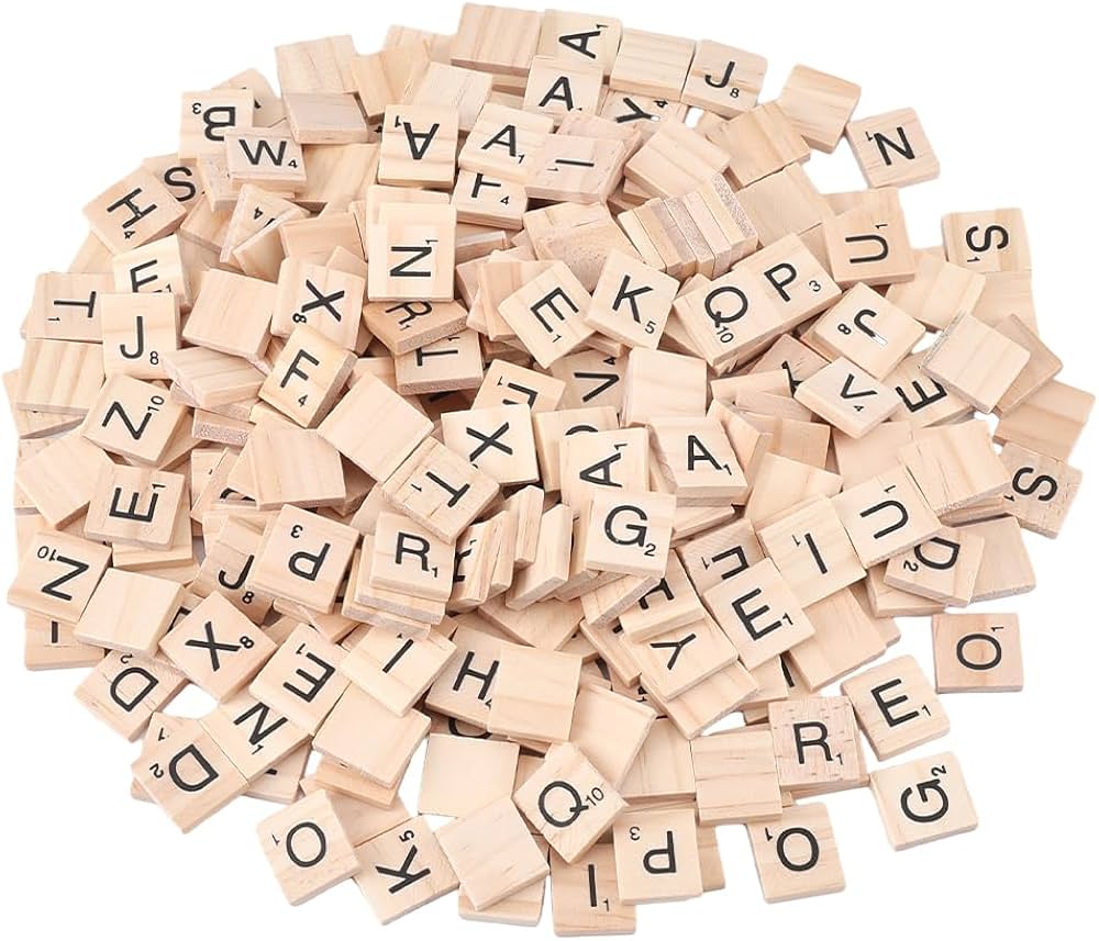 Pièces de Scrabble en bois avec la lettre Z mises en valeur pour le jeu de mots