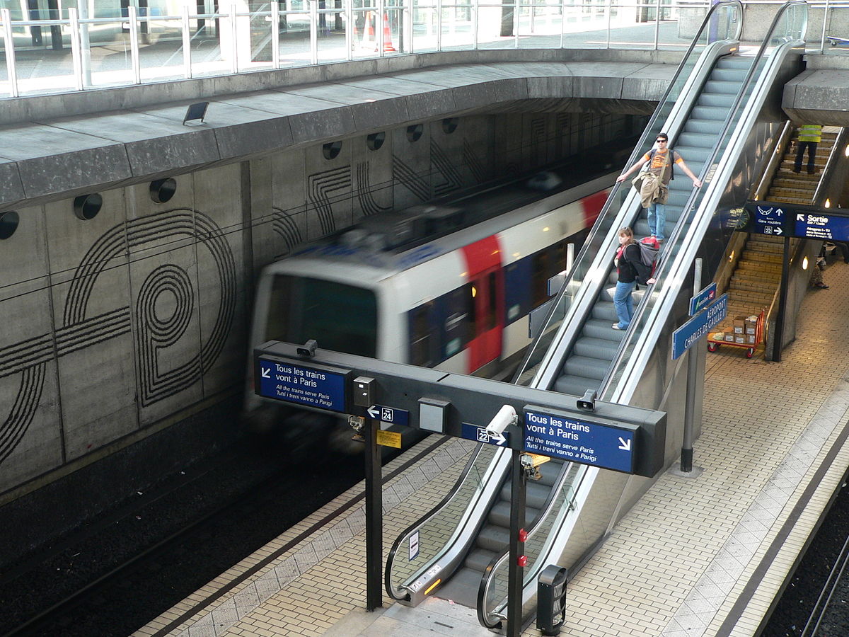 Station RER B Roissypôle CDG